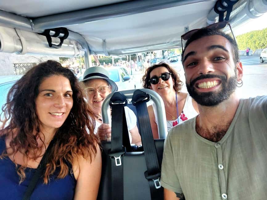 Rome: Private Golf Cart tour with a Local Guide - Rione Monti: quick break, strong Rome vibes