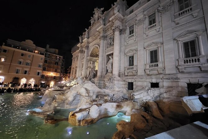 Rome: Private Night Golf Cart Tour Under the Stars - Colosseo exterior stop: photos first, entry not included