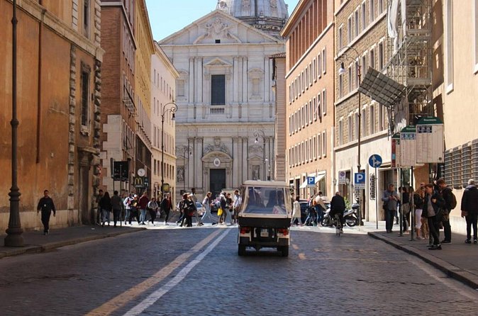Rome’s Highlights on a Golf Cart Tour - Piazza Navona, the Pantheon break, and Trevi: the center of the Rome postcard