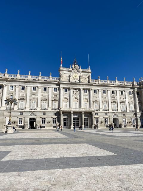 Royal Palace + Royal Collections Gallery Guided Tour - Should you book this Royal Palace + Royal Collections Gallery tour?