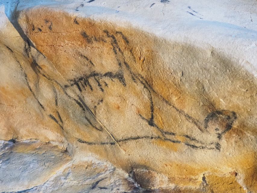 Santander: El Castillo Caves & Paleolithic Art Tour - Pickup and the van ride: how the 5 hours really move