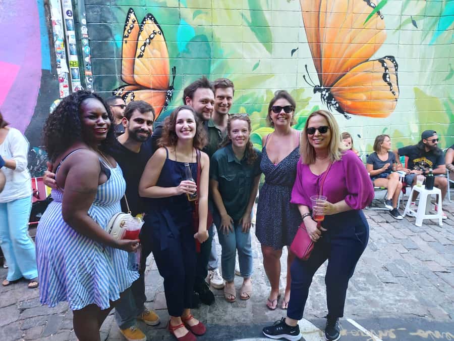 São Paulo: Bar and Street Art Crawl with Local Guide - Pinheiros start: getting your bearings with art history context