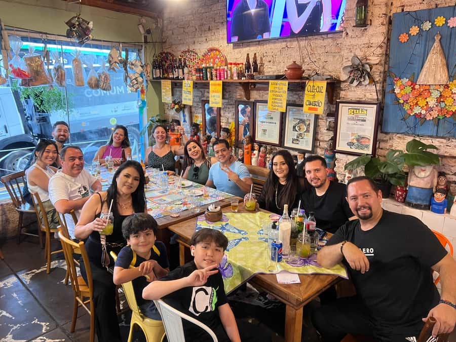 São Paulo: Bar and Street Art Crawl with Local Guide - Vila Madalena walk: murals, galleries, and the neighborhood rhythm