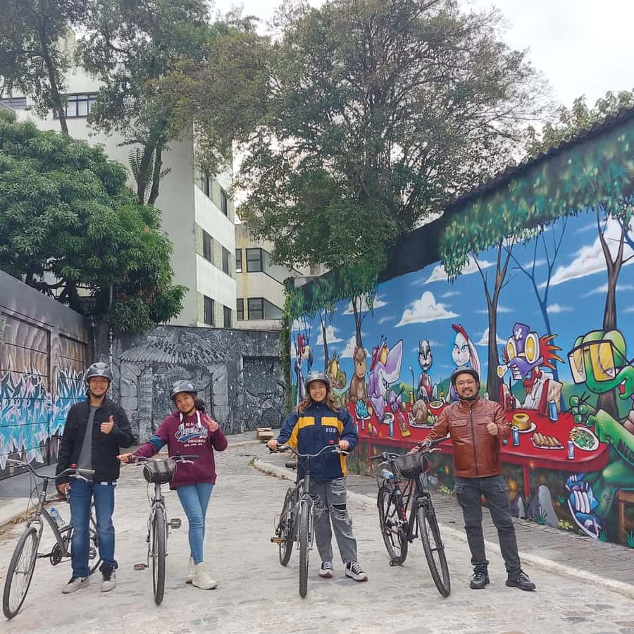São Paulo: Street Art Bike Tour - Starting at Portinha 183: an easy way to begin