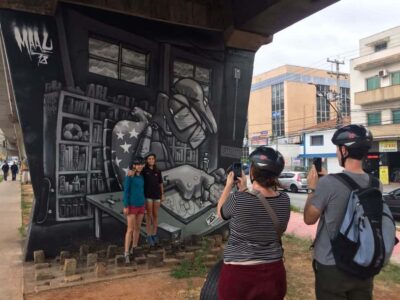 São Paulo: Street Art Bike Tour - Avenida Paulista photo stop: the city’s “main stage” moment