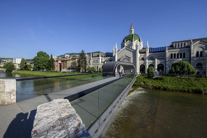 SARAJEVO CONCEPTUAL ART TOUR (galleries, art and arhitecture) - Veliki Park and Mensud Kečo’s Nermine, dođi Memorial
