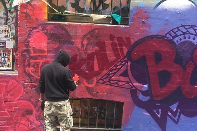 Self-Guided Street Art Tour in Melbourne with Fun Cryptic Clues - Stop 2: Degraves Street—iconic laneway energy plus food