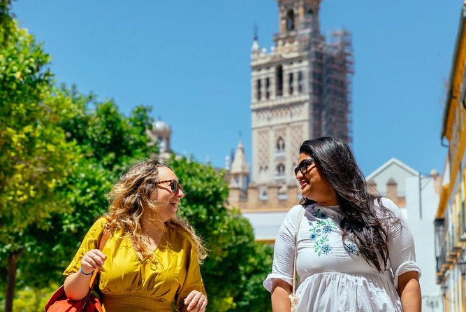 Seville Private City Kickstart Tour - Meeting at Plaza del Triunfo: the easiest start point