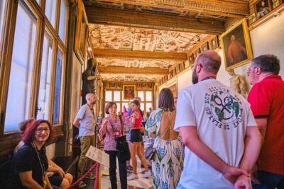 Skip the Line: Florence's Uffizi Gallery Guided Tour - Meeting point and the short walk to the museum