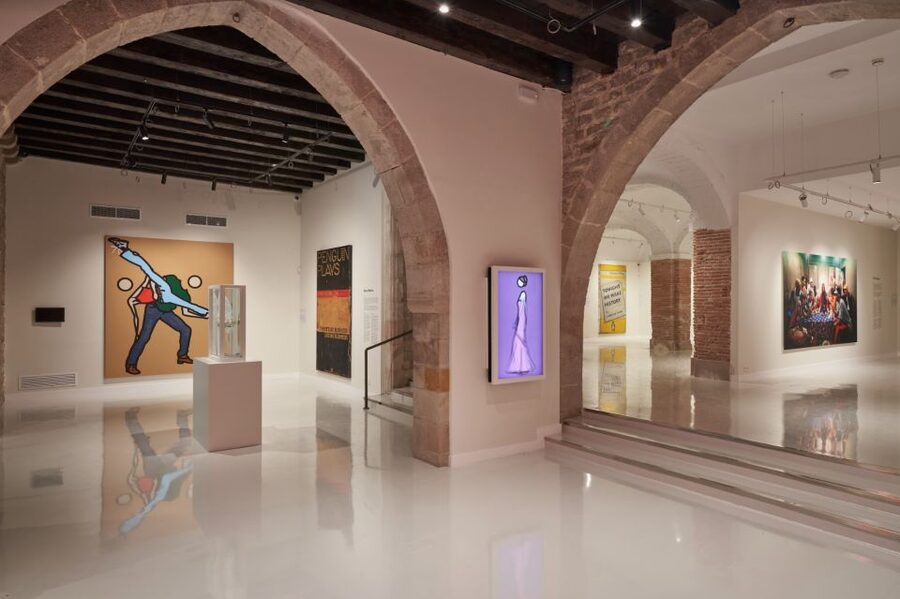 Small-Group Moco Museum Barcelona: Banksy & Modern Art Tour - Digital and NFT Art at Moco: A Practical Way to Understand the New Medium