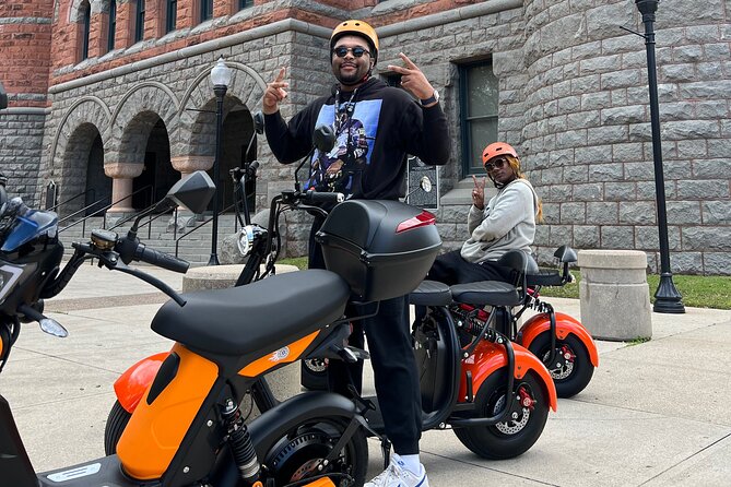 Smart Tour: Dallas JFK Assassination & History E-Bike Tour - Comfort, safety, and the age/license rule