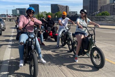 Smart Tour: Dallas Mural E-Bike Tour - Meeting at 3116C Commerce St: what helps and what to expect