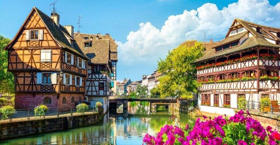 Strasbourg : Private Street Art Tour - Languages and private-group comfort