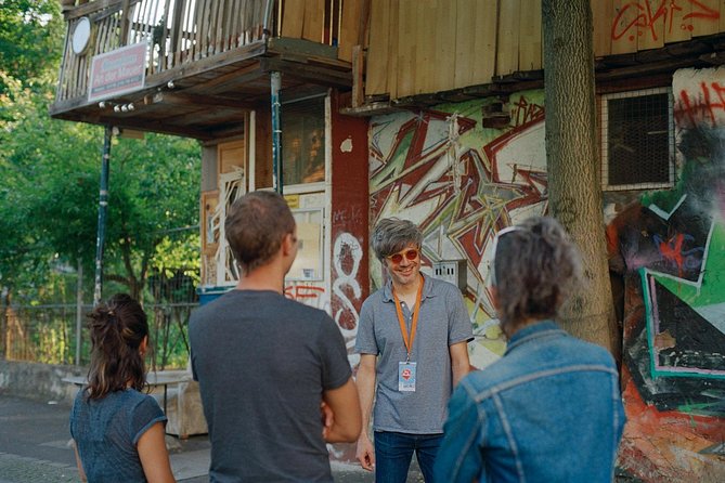 Street Art and Alternative Tour of Berlin in French - Walking Through Berlin’s Street Art Styles: What You Should Watch For