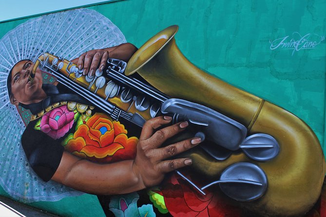 Street Art and Craft Beer 2 in 1 Walking Tour Vancouver - Mount Pleasant back alleys: rotating street art and real stories in dim corridors