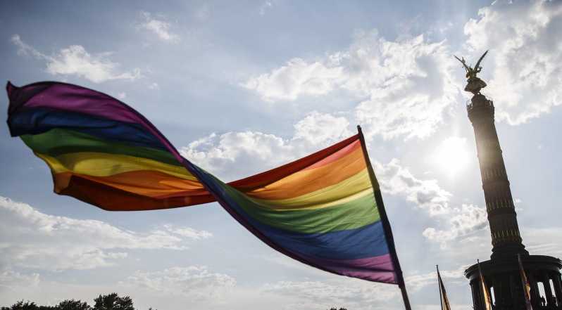 Street Art & Berlin Gay, Queer, Trans History + Free Gay Map - Practical tips so the walk feels easy