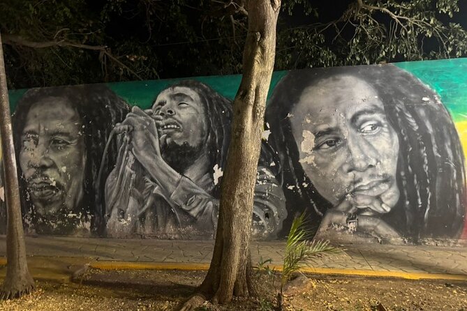 Street Art & Cemetery Cultural Tour - half day - The cemetery cultural stop: meaning over guessing