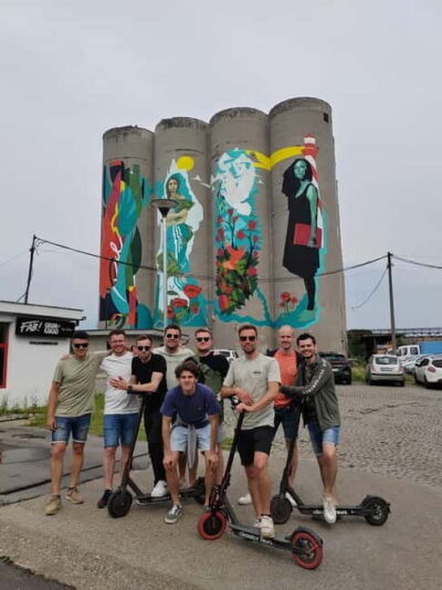 Street Art E Scooter tour - Meeting at Maršala Birjuzova 23: Start Point and First Impressions