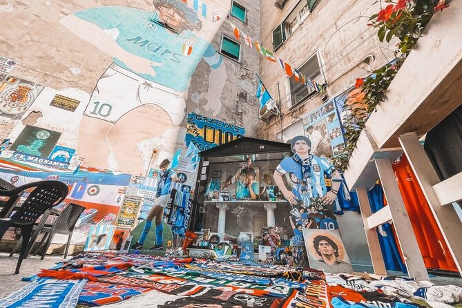 Street Art of Spanish Quarters and Maradona Tour - Entering the Quartieri Spagnoli: Why Spanish Quarters Still Feel Like Naples