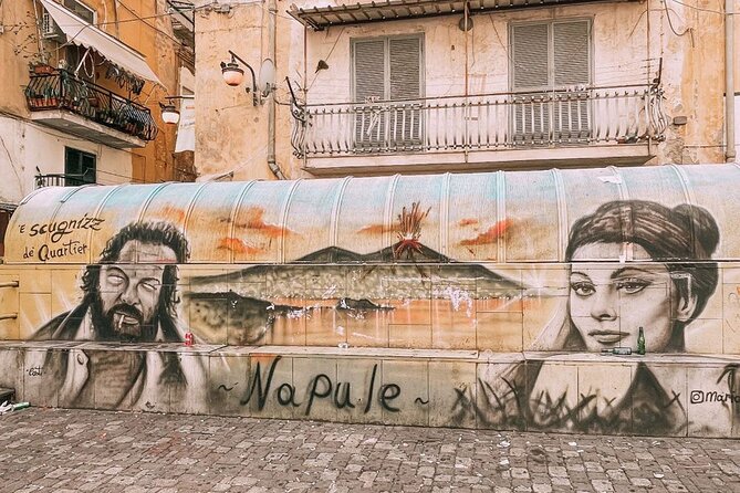 Street Art of Spanish Quarters and Maradona Tour - Stop 1: Quartieri Spagnoli Murals and the Stories Behind the Faces