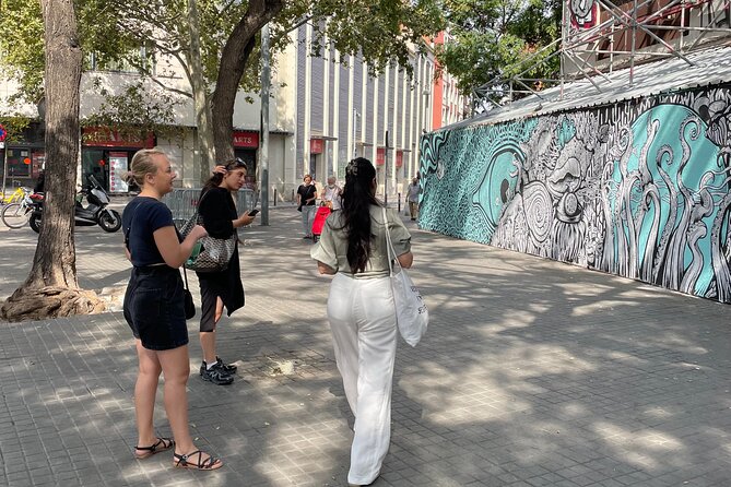 Street Art, Sculptures & Crime Stories Walking Tour – Barcelona - Starting near Carrer Nou de la Rambla: how the route sets you up