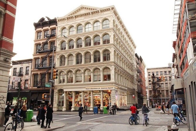 Street art tour at Soho - Guides make the difference: energy, context, and smart recommendations