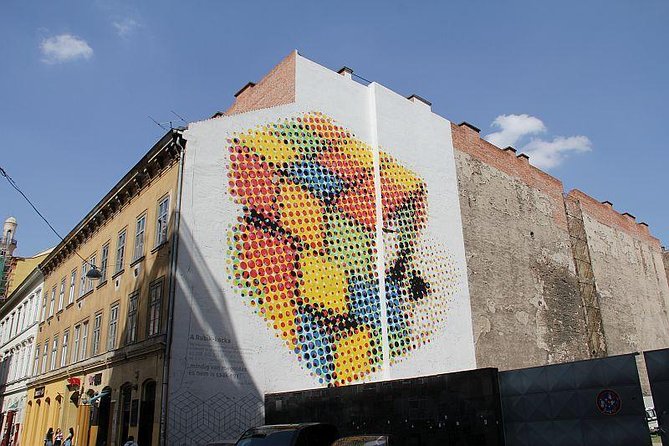 Street Art Tour Budapest - Meeting on Madách Imre Street: start simple, get oriented fast