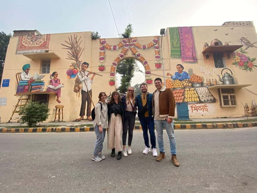 Street Art Walk with Chai & Snack - Lodhi Gardens: when the city gets quieter