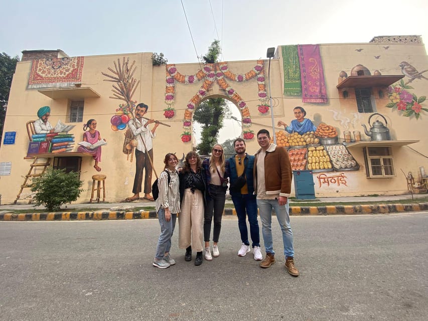 Street Art Walk with Chai & Snack - Photography help: getting keeper shots without the awkward scramble