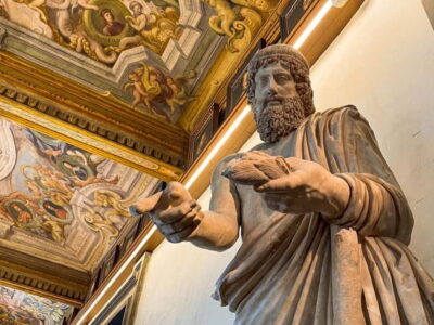 The Uffizi Gallery Florence Small group Guided tour - Meeting Near Giotto: Starting Smooth, Not Stressful