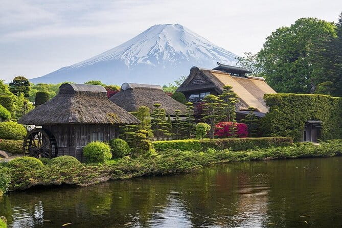 Tokyo ART Walking: National Museum and Yanaka ART Area - Small galleries and artist studios: where the tour earns its keep