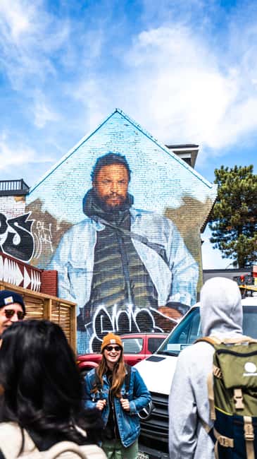 Toronto: Must Do NonTouristy Street Art Tour by local Artist - Entering the Dundas West art corridor (without the tourist-bubble)