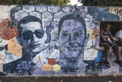 Torpignattara Photo Tour: melting pot, street art and politics - Murals and writings: photographing the message, not just the wall