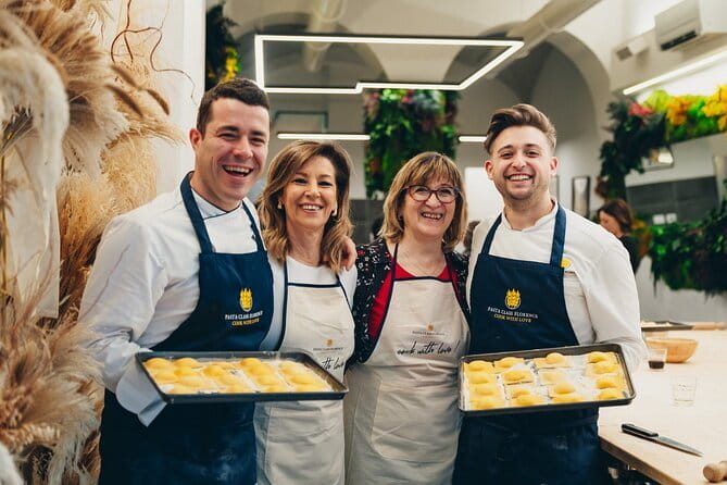 Tuscan Cooking Class in an Art Gallery in Florence - Cantuccio con Vin Santo: Dessert With a Tuscan Digestif Feel