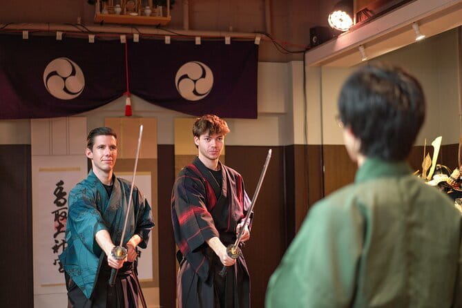Ueno and Yanaka Culture Art Walking Tour in Old Tokyo - Stop 6: Yanaka Cemetery and the temple quiet you didn’t know you needed