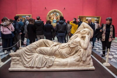 Uffizi Gallery Entrance Ticket with Priority Access - What you get inside: a self-guided route through Renaissance Florence