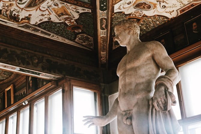 Uffizi Gallery Florence Guided Tour Semi-Private 8ppl Max - Why a semi-private Uffizi tour beats winging it