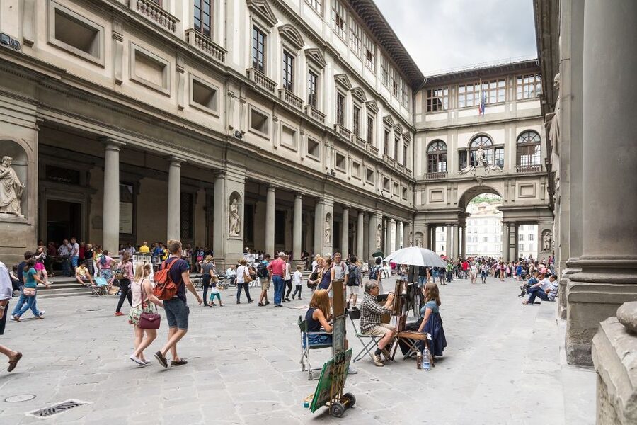 Uffizi Gallery: Guided Tour with Skip-the-Line Entry - How the Guide Helps You Look: Pacing, Headphones, and a Small-Group Advantage