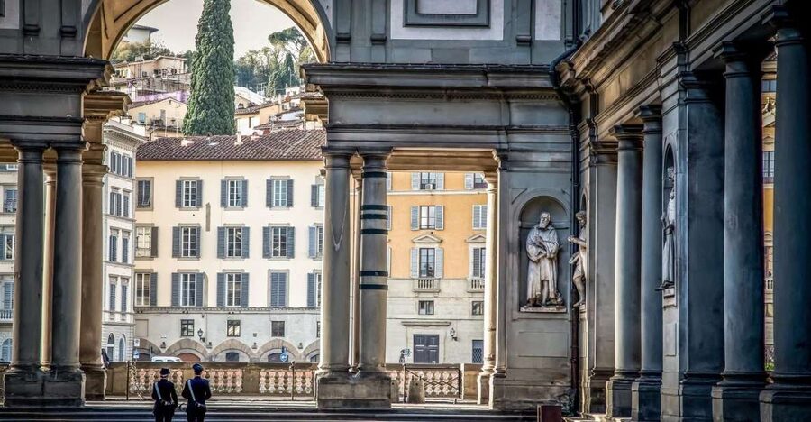 Uffizi Gallery: Guided Tour with Skip-the-Line Entry - Entering a 16th-Century Medici World: Why the Palace Matters