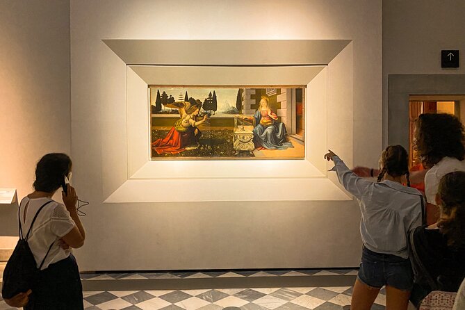 Uffizi Gallery Italian guided Tour semi private - The Outdoor Stops That Make the Art Feel Like Part of Florence