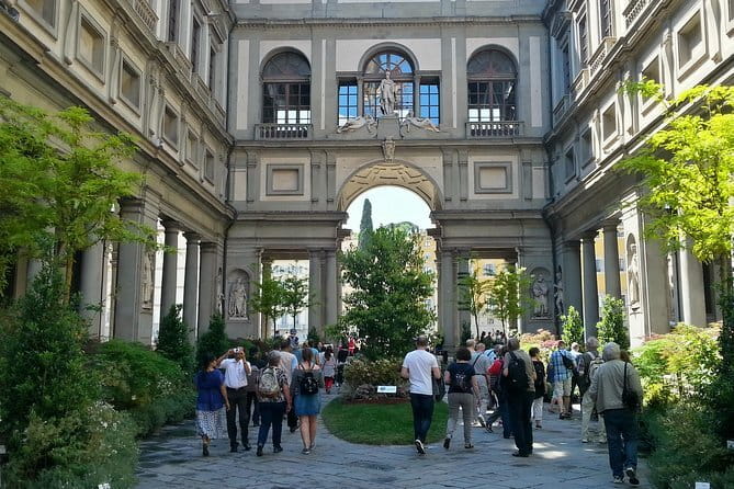 Uffizi Gallery: Self-guided App Visit & Optional Accademia Museum - Meeting point and tickets: how not to lose time