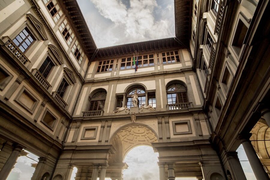 Uffizi Gallery: Small Group Guided Tour with Reserved Entry - The big-ticket masterpieces you’ll actually leave talking about
