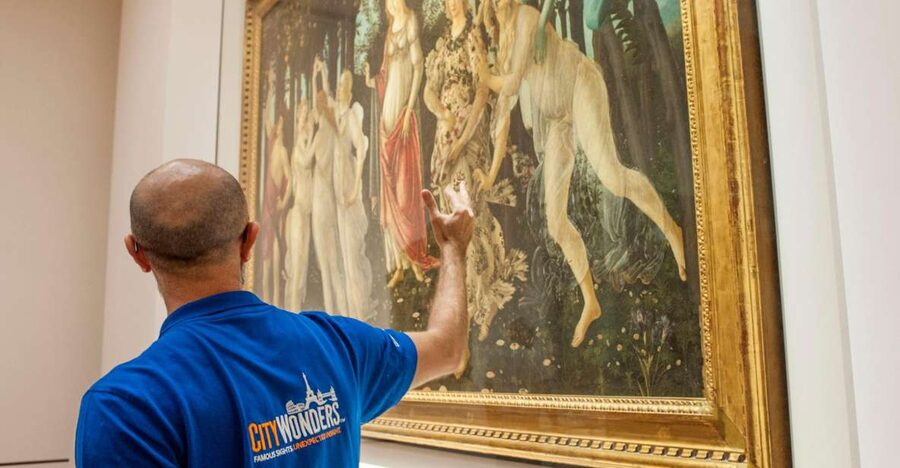 Uffizi Gallery: Small Group Guided Tour with Reserved Entry - Finding the meeting point at Galileo’s bust