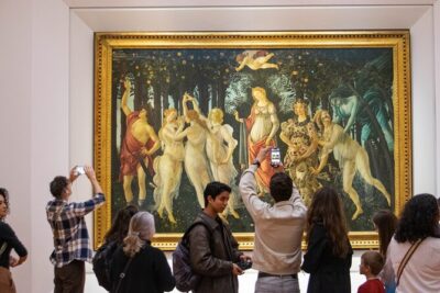 Uffizi Gallery Small Group Guided Tour with Tickets - Small-group comfort: 9 people and radios that keep you connected