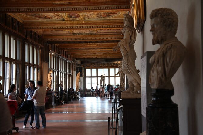 Uffizi Gallery Timed Entry Admission Tickets - Meeting point tips: getting the right entrance fast