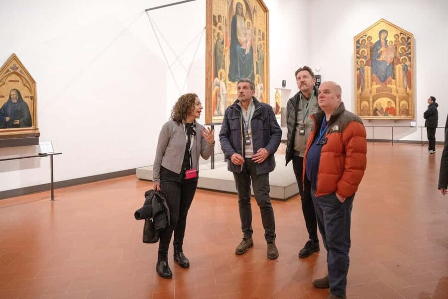Uffizi Gallery Timed Entry Ticket with Skip-the-Line Access - The guided loop: Botticelli, Leonardo da Vinci, and Michelangelo in a smart order