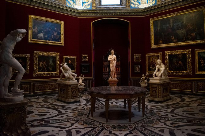 Uffizi Gallery Tour With Skip The Line Ticket - Uffizi Windows: Quick City Views That Break Up the Museum Grind