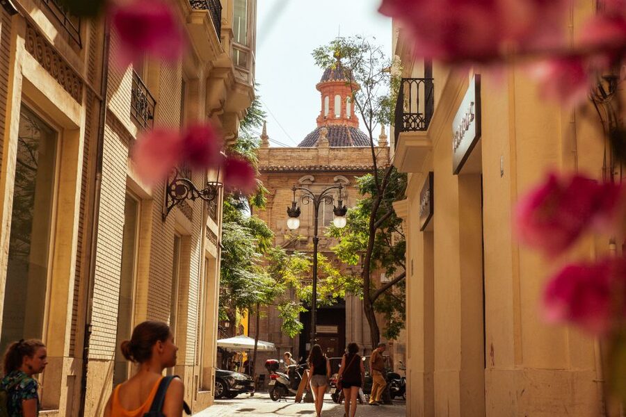Valencia: 1.5-Hour Private Kick-Start Tour with a Local - Meeting Point, Shoes, and How to Stay Comfortable