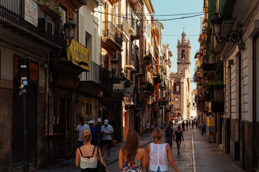 Valencia: 1.5-Hour Private Kick-Start Tour with a Local - Plaza de la Virgen and San Nicolás: The Stops That Anchor Your Day