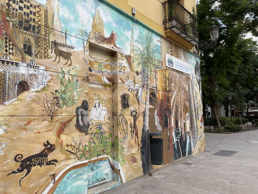 Valencia: Street Art Tour on Bicycle, E-Bike or E-Step - Escif and Friends: Political Symbols and Street-Level Humor